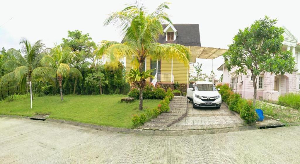 Villa Gathering Yuni Syahla Citaringgul Buitenkant foto